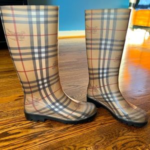 Burberry rain boots - size 39